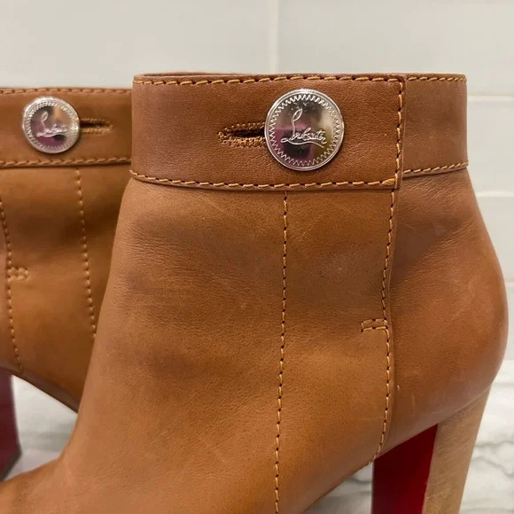 Authentic Rare Christian Louboutin Brown Janis Button Bootie 40 Ankle Boots & Booties